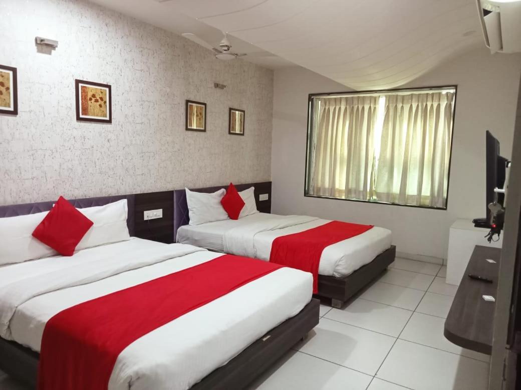 Hotel Best Velly Gandhinagar Dış mekan fotoğraf